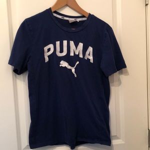 🌻3/$20 Puma Logo T-shirt men’s small